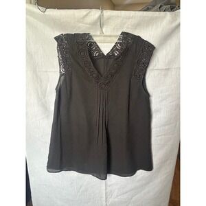 Daniel Rainn Black Crochet Lace Trim Sleeveless V-Neck Pleated Blouse Small